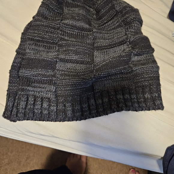 Pittsburgh Penguins Beanie hat - Picture 2 of 3